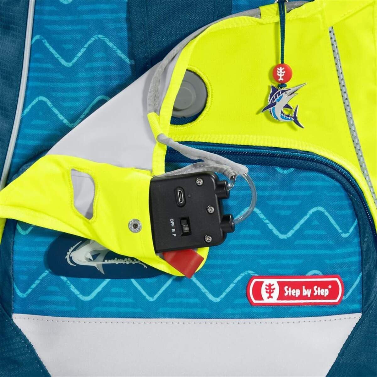 Step by Step LED Neon Pull-Over, Reflektorüberzug mit LED-Leuchteffekt für 2IN1 PLUS Schulranzen, Grün