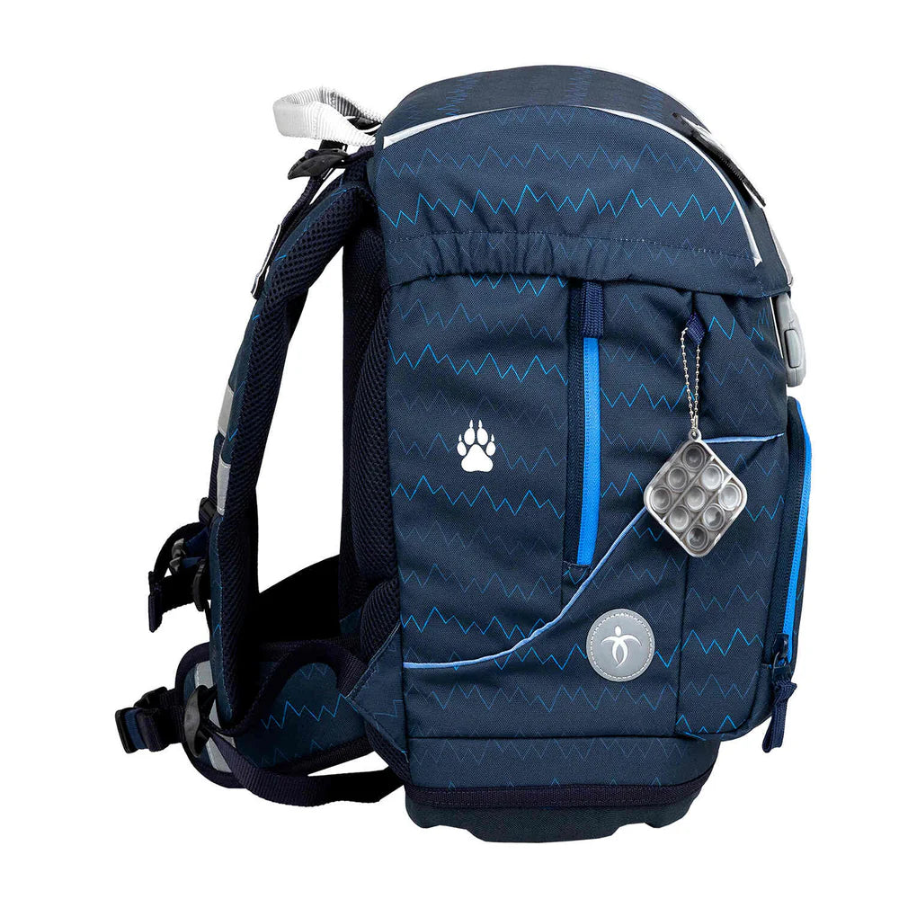 Belmil Motion ergonomisches Schulranzen Set 5-teilig "Wolves" aus recyceltem Material mit Brustgurt, Hüftgurt, Magnetverschluss, Patch Set 6 Stück