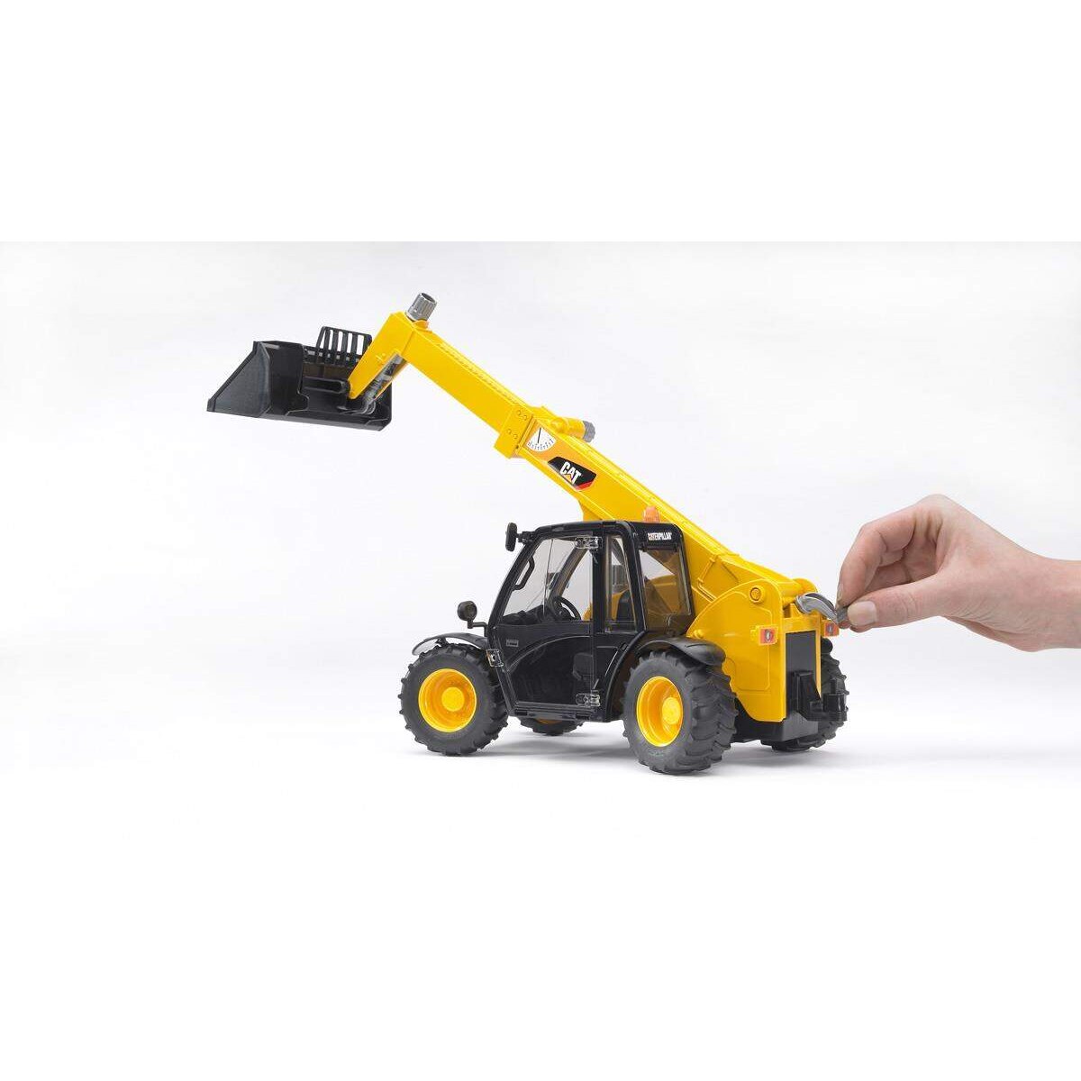 bruder-2141-caterpillar-teleskoplader-3CF1E3762.jpg