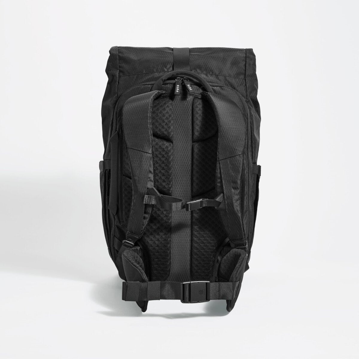 eoto-rucksack-tall41-schwarz-4AFCE9BF3.jpg