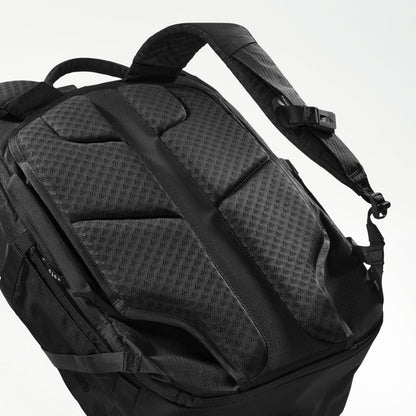 eoto-rucksack-tall41-schwarz-4AFCE9BF4.jpg