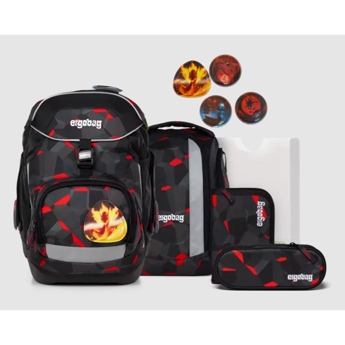 ergobag Pack Set Schulrucksack-Set TaekBärdo, 6-teilig Grau, Rot 20 Liter 2025