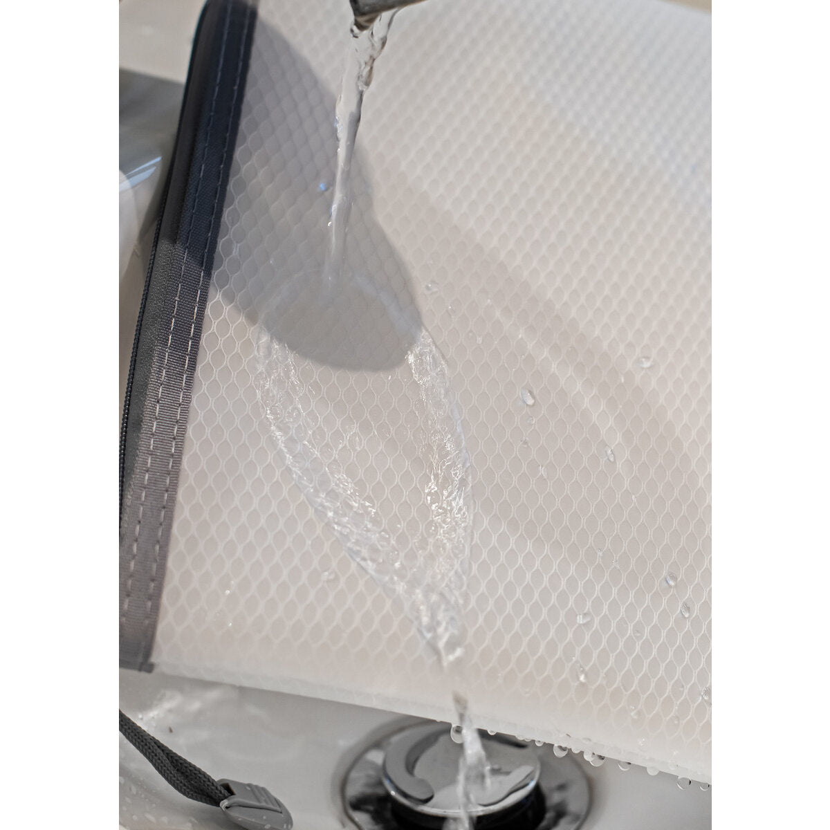 idena-reissverschlusstasche-mesh-weiss-a5-8477D6094.jpg