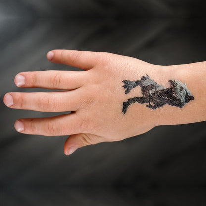 roth-kinder-tattoo-tyrannosaurus-FE10DFB44.jpg